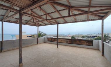 casa con piscina de venta en crucita manabi ar