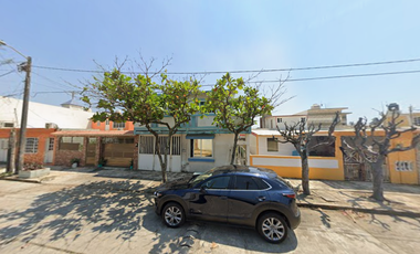 Casa Av Juventino Rosas, Petroquimica, Coatzacoalcos, Veracruz NO CREDITOS