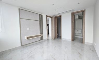 Alquiler de Departamento de ESTRENO, 3 dormitorios, cocina equipada - Moderno edificio Torre Millenium, Avenida Francisco de Orellana