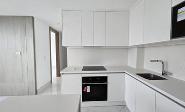 Alquiler de Departamento de ESTRENO, 3 dormitorios, cocina equipada - Moderno edificio Torre Millenium, Avenida Francisco de Orellana