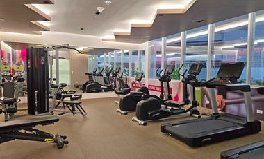 Alquiler de Departamento de ESTRENO, 3 dormitorios, cocina equipada - Moderno edificio Torre Millenium, Avenida Francisco de Orellana