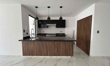 HERMOSA CASA EN VENTA CEMENTERA
