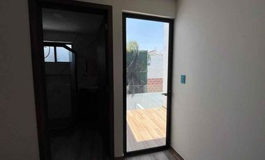 HERMOSA CASA EN VENTA CEMENTERA