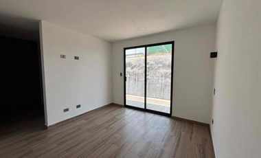 HERMOSA CASA EN VENTA CEMENTERA