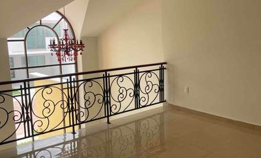 hermosa casa. en renta