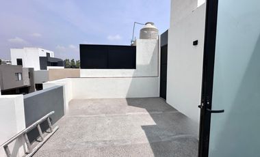 Casa en Venta en Priv. Cimera a 5 min de Villamagna