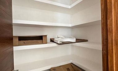 CASA EN VENTA MERIDA, ZONA CPUNTRY, PRIVADA PROVINCIA CON CAMPO DE GOLF, ENTREGA INMEDIATA. VENTA