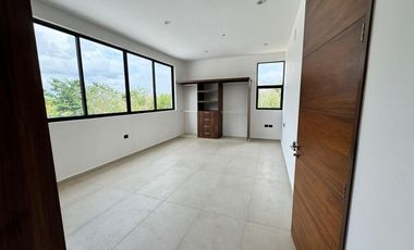 CASA EN VENTA MERIDA, ZONA CPUNTRY, PRIVADA PROVINCIA CON CAMPO DE GOLF, ENTREGA INMEDIATA. VENTA