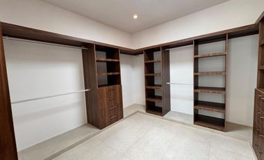 CASA EN VENTA MERIDA, ZONA CPUNTRY, PRIVADA PROVINCIA CON CAMPO DE GOLF, ENTREGA INMEDIATA. VENTA