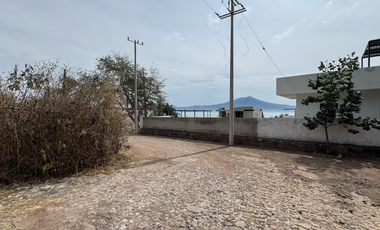 Terreno en San Juan Cosala con vista a la laguna. en El Limon