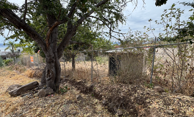 Terreno en San Juan Cosala con vista a la laguna. en El Limon