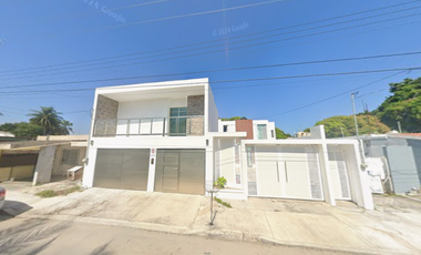 Casa en Avenida Ignacio Zaragoza, Centro, Chetumal, Quintana Roo NO CREDITOS