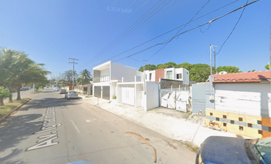 Casa en Avenida Ignacio Zaragoza, Centro, Chetumal, Quintana Roo NO CREDITOS