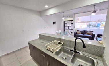 Renta de Departamento Totalmente Amueblado en 1er Nivel Condominio Liverte, con Seguridad 24/7 y 3 Albercas en Área Común