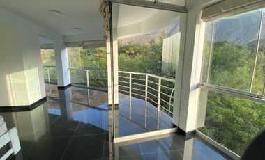 ¡DEPARTAMENTO EN VENTA EN PORTADA DEL SOL DE LA MOLINA!
