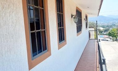 Zihuatanejo Casa En Venta En La Noria Cuenta Con 2 Locales Comerciales