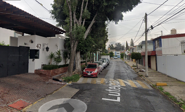 LOMAS ESTRELLA CASA ADJUDICADA Hermosa CASA EN CONDOMINIO RESIDENCIAL LUTECIA 42, Excelente ubicación, plazas comerciales de lujo, escuelas, centros d