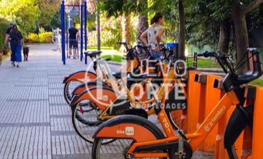 DEPTO CON DOS ESTACIONAMIENTOS Y CERCANO A METRO COLON