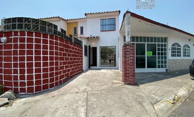 CASA EN RENTA y LOCAL EN RENTA UBICADA EN  GEO RINCÓN PINOS II, VERACRUZ, VER.