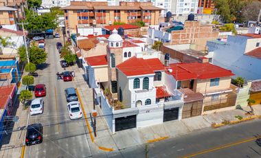 Casa de 5 recámaras en venta en lomas independencia