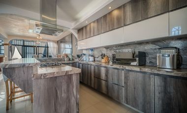 Casa de 5 recámaras en venta en lomas independencia