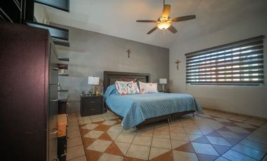 Casa de 5 recámaras en venta en lomas independencia