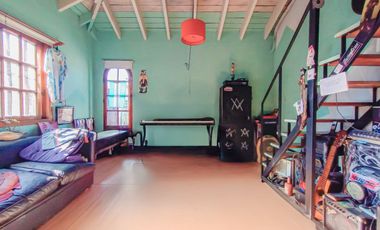 Castelar Sur - Venta - Departamento 1 ambiente c/ entrepiso