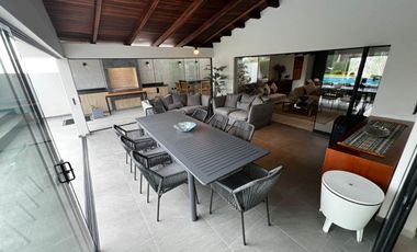 VENTA CASA EN CASUARINAS