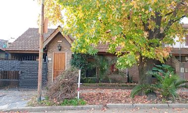 Castelar Norte - Venta - Chalet 7 Ambientes