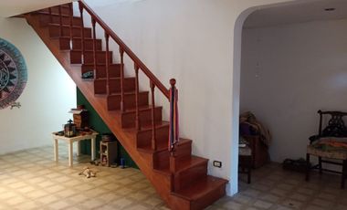 Castelar Norte - Venta - Chalet 7 Ambientes