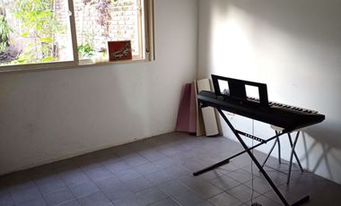 Castelar Norte - Venta - Chalet 7 Ambientes