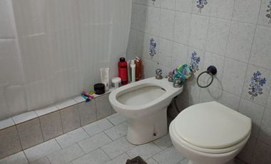 Castelar Norte - Venta - Chalet 7 Ambientes