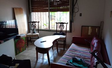 Castelar Norte - Venta - Chalet 7 Ambientes