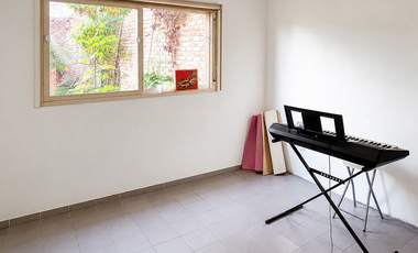 Castelar Norte - Venta - Chalet 7 Ambientes