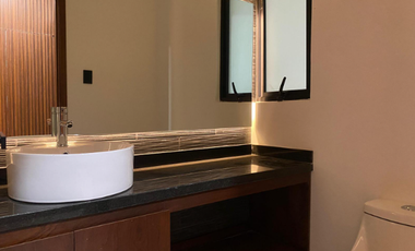 ¡VENDO CASA CON EXCELENTES ACABADOS Y TOTALMENTE EQUIPADA!