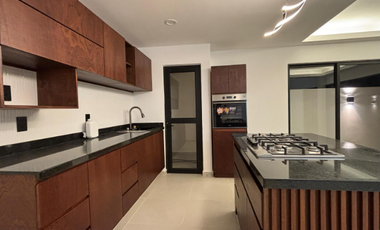 ¡VENDO CASA CON EXCELENTES ACABADOS Y TOTALMENTE EQUIPADA!