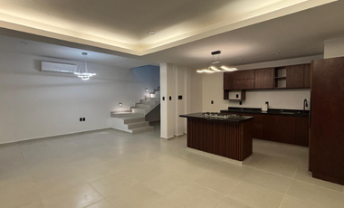 ¡VENDO CASA CON EXCELENTES ACABADOS Y TOTALMENTE EQUIPADA!