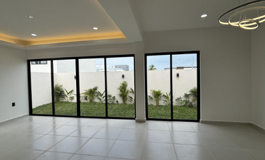 ¡VENDO CASA CON EXCELENTES ACABADOS Y TOTALMENTE EQUIPADA!