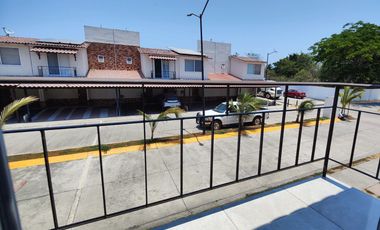 Casa en venta en Villas Paradiso, Puerto Vallarta, seguridad y alberca