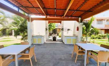 Casa en venta en Villas Paradiso, Puerto Vallarta, seguridad y alberca