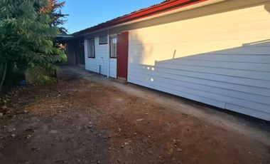 Venta casa en Victoria frente a Bomberos cercana a Supermercado y Hospital