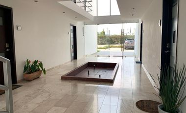 RENTA DEPARTAMENTO ZONA UDLAP, 2 RECAMRAS 2 1/2 BAÑOSCASETA DE VIGILANCIA 24/7  ROOFGARDEN PRIVADO POR DEPARTAMENTO.  SALÓN DE USOS MÚLTIPLES CON BAÑO