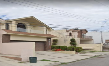 SE VENDE HERMOSA CASA, LOMAS DE LA SALLE CHIHUAHUA.