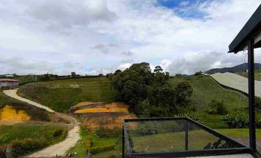 Ganga VENDO finca Marinilla Antioquia amplio lote y amplios espacios excelentes acabados