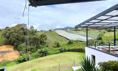 Ganga VENDO finca Marinilla Antioquia amplio lote y amplios espacios excelentes acabados
