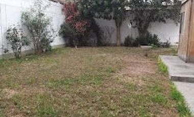 VENDO LINDA CASA SURCO AT 300 M2 c/AV MCAL CASTILLA 2 PISOS