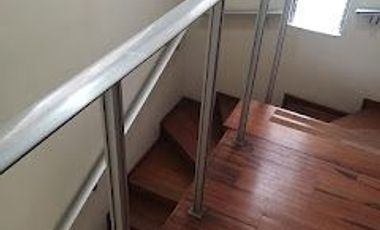 VENDO LINDA CASA SURCO AT 300 M2 c/AV MCAL CASTILLA 2 PISOS