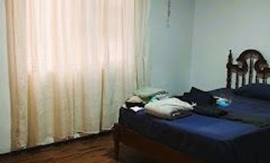 VENDO LINDA CASA SURCO AT 300 M2 c/AV MCAL CASTILLA 2 PISOS