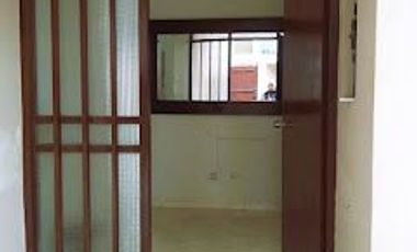 VENDO LINDA CASA SURCO AT 300 M2 c/AV MCAL CASTILLA 2 PISOS