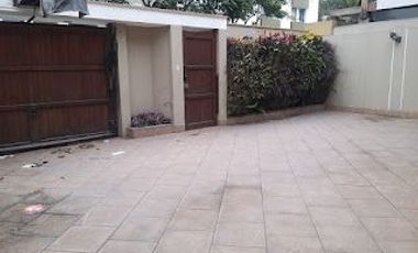 VENDO LINDA CASA SURCO AT 300 M2 c/AV MCAL CASTILLA 2 PISOS